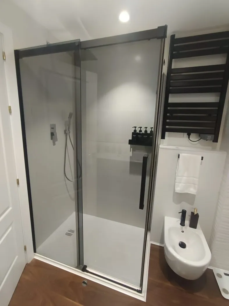 Ducha baño en suite MM Suites